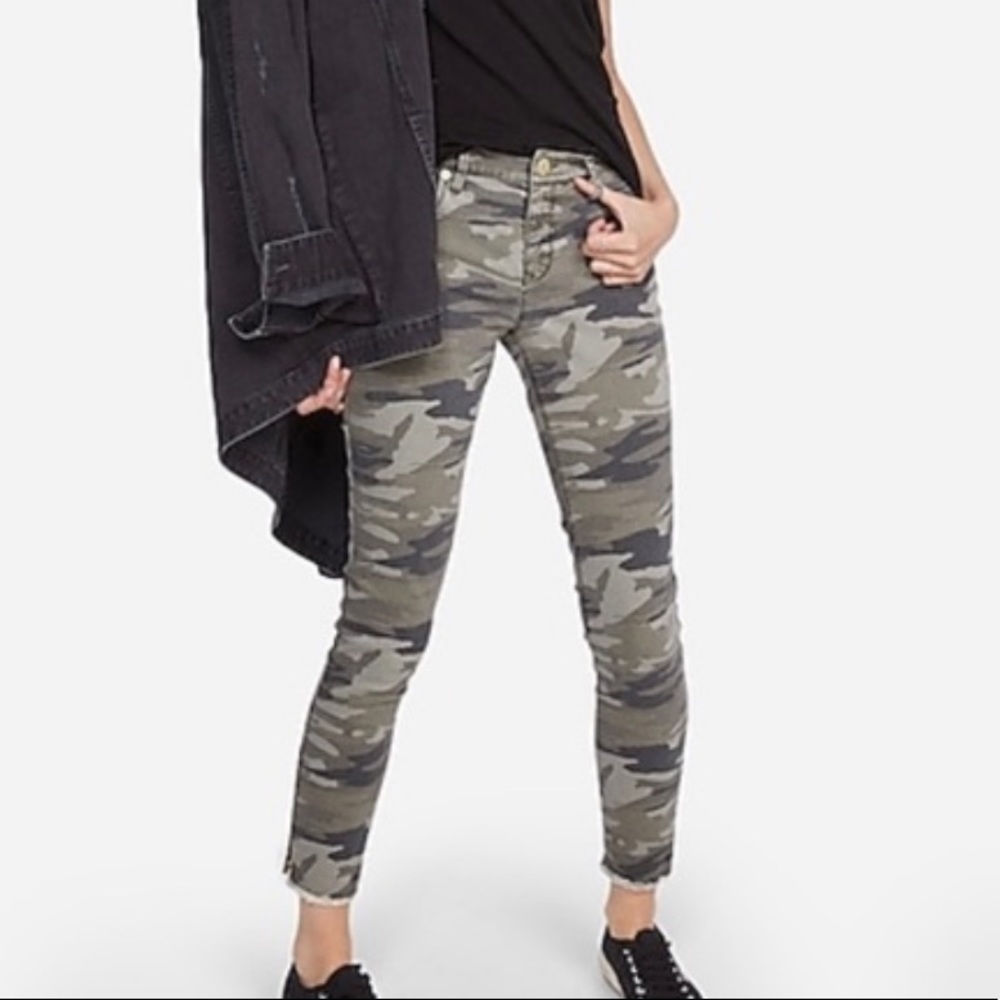 Express Camo Ankle Legging